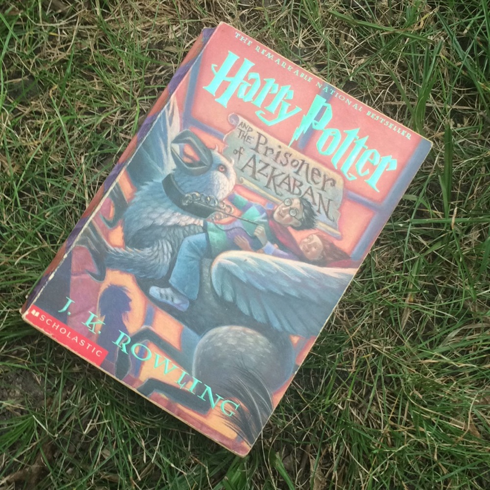 2 Harry Potter Books - Picture 4 of 5